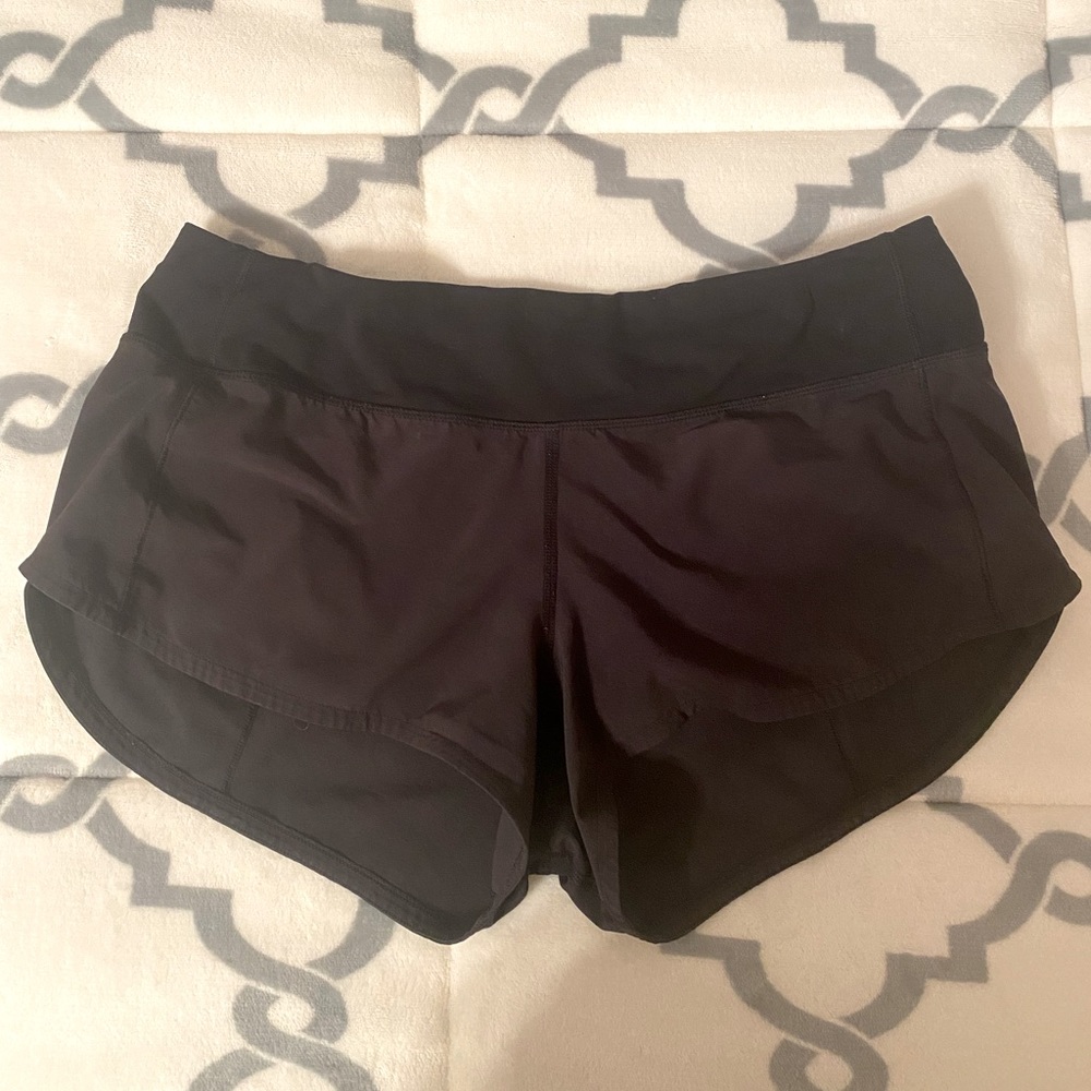 Size 6 2.5 inch Lululemon Speed up Shorts
